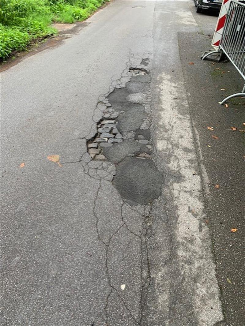 Zustand der alten Kölner Str. / Ertüchtigung der dortigen Brücke / Baubeginn KV 