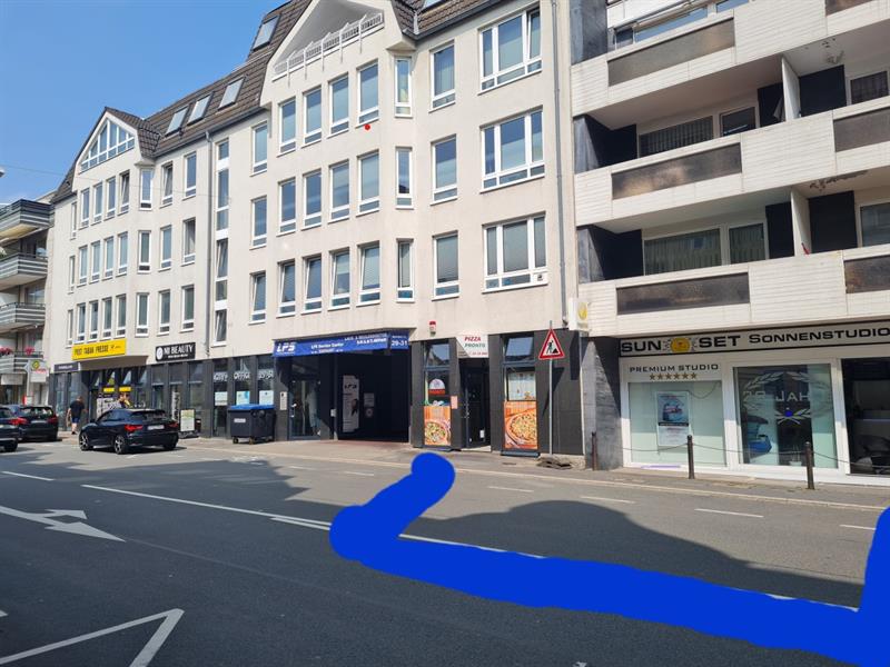 Verkehrsproblematik auf der Bahnstr. - DHL-Paketshop