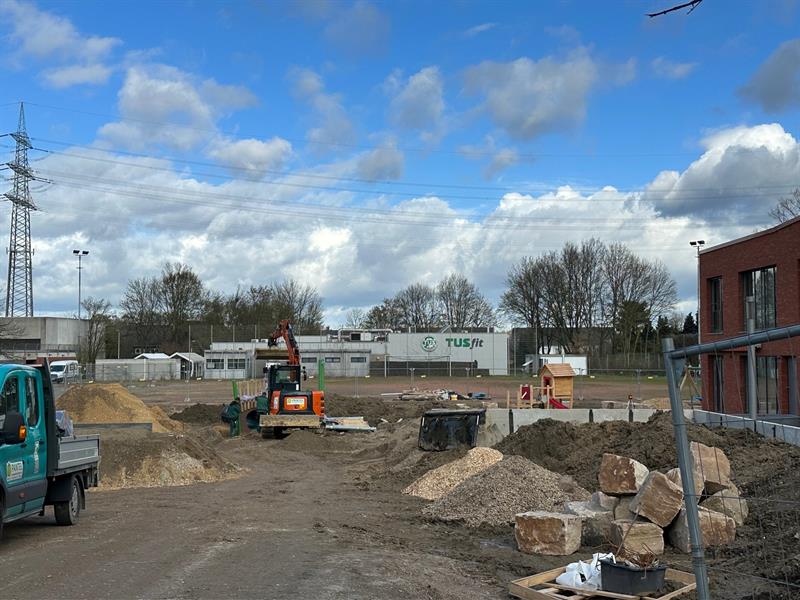 Die Bürger-Union informiert - Schule anstatt Sportflächen in Lintorf?