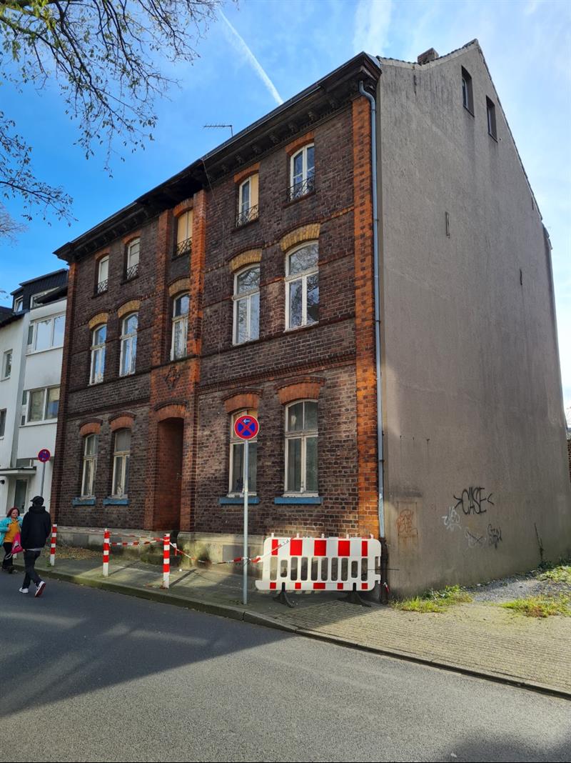 Gefahr durch abbruchreifes Haus auf der Rosenstraße