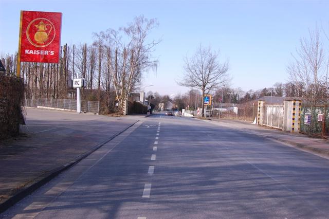 Verkehrssituation auf der „Rehhecke“ / Querungshilfe Höhe „Kaisers/ALDI“
