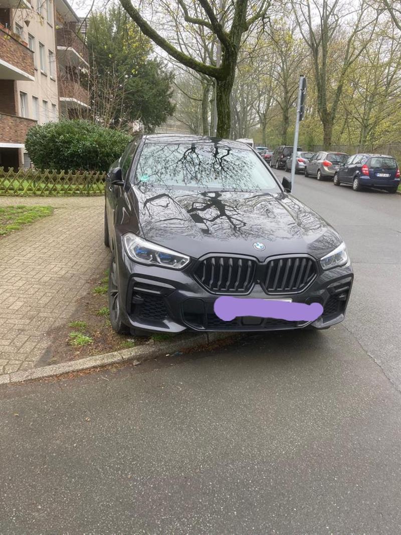   Aufstellen von Pollern - Schwarzbachstraße/Kreuzungsbereich Schmiedestraße