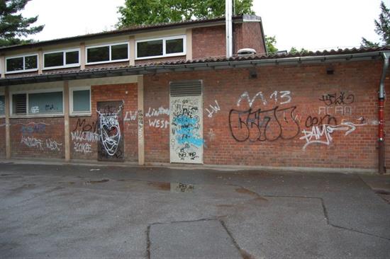 Platz zwischen der JPM-Grundschule und dem KiGa RiRaRutsch