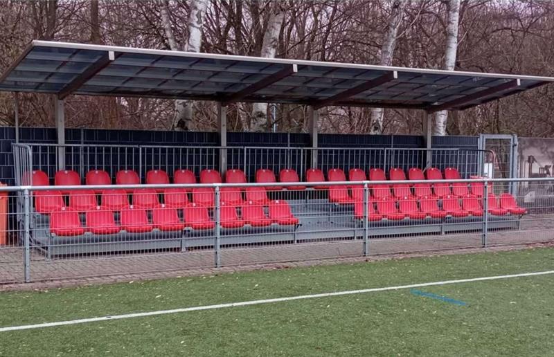 Tribünenüberdachungen innerhalb der städt. Sportfreianlagen