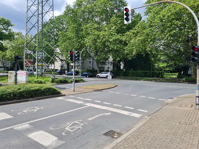 Radverkehrsführung im Kreuzungsbereich Westtangente/Am Sandbach